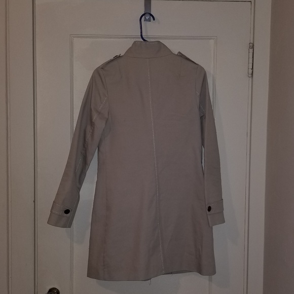SOLD Tan trench coat - Picture 2 of 7